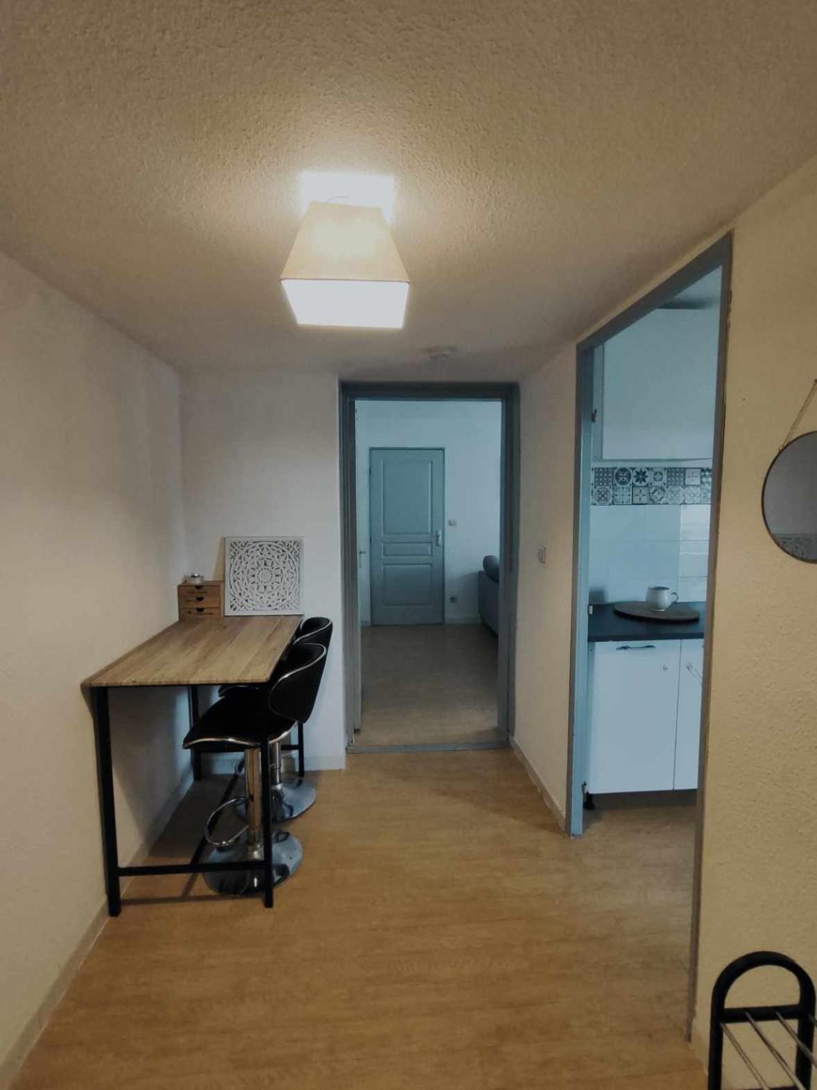 Joli Appartement Avignone Esterno foto